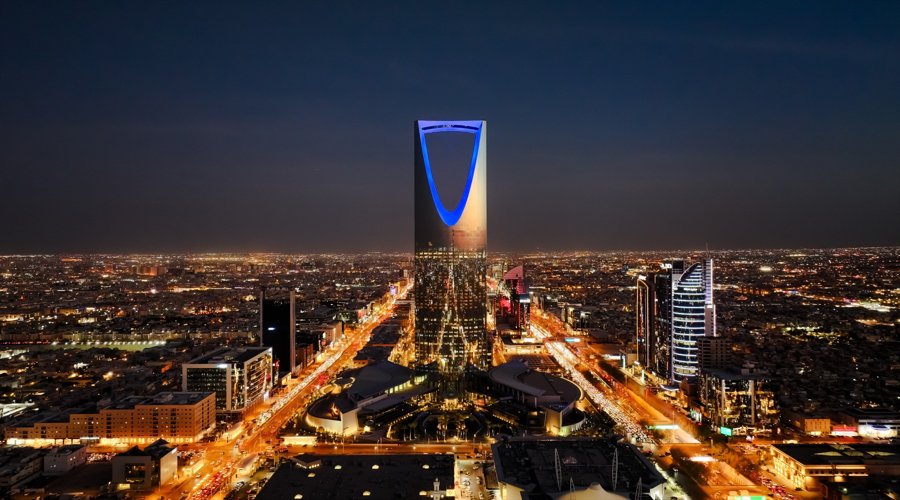 Saudi Arabia's $1.3T Economy: Broker Opportunities and Hurdles
